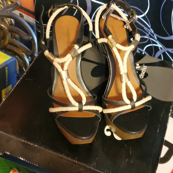 Heels - Picture 1 of 2